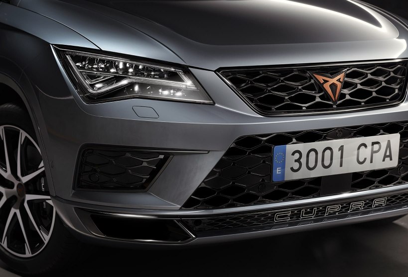 Front view of the CUPRA Ateca LED lights