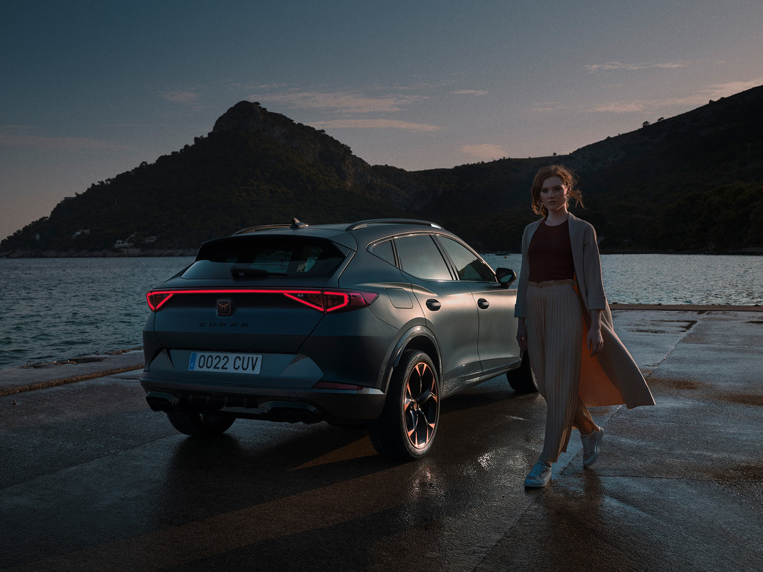 new cupra formentor compact suv with full led lights 